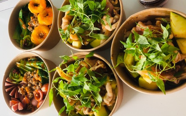 Tiệm Trà Cô Út - Trà Sữa, Mì Trộn & Chân Gà Sốt Thái