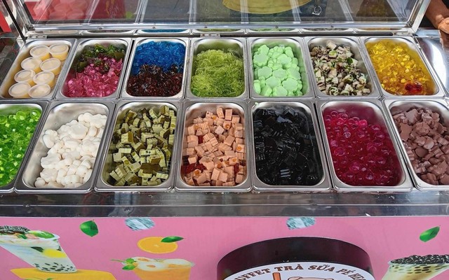 Buffet Trà Sữa Pé Heo - Nguyễn Ái Quốc