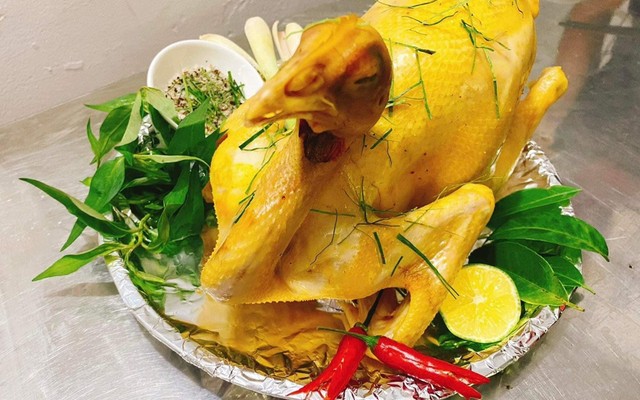 Gà Hấp Muối Tiêu Lá Chanh - Food