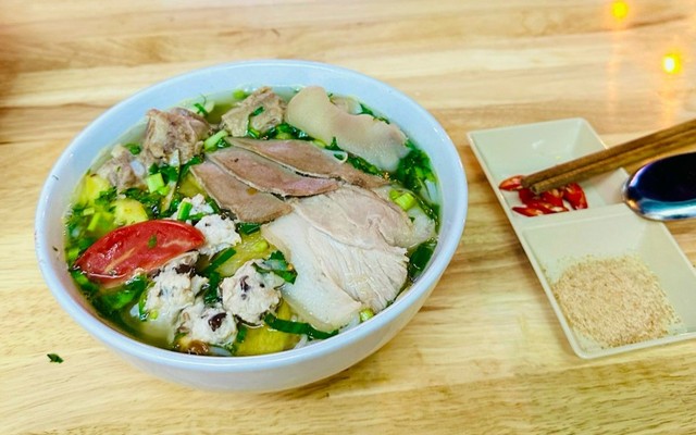 Bún Sườn Chua - Lẩu Thái Cay Linh Linh