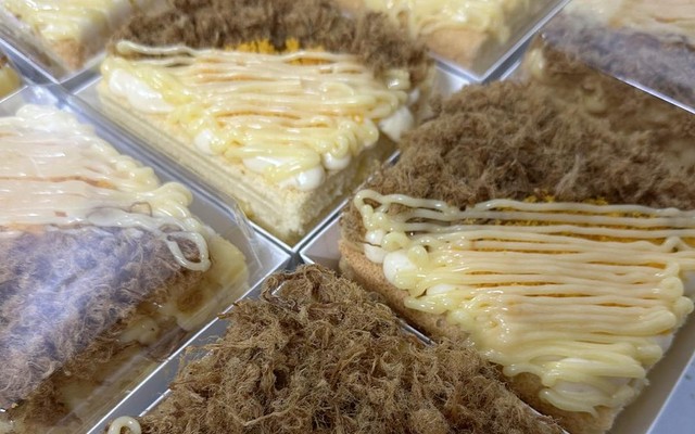 Bông Lan Trứng Muối Mẹ Kem - Mẹ Suốt