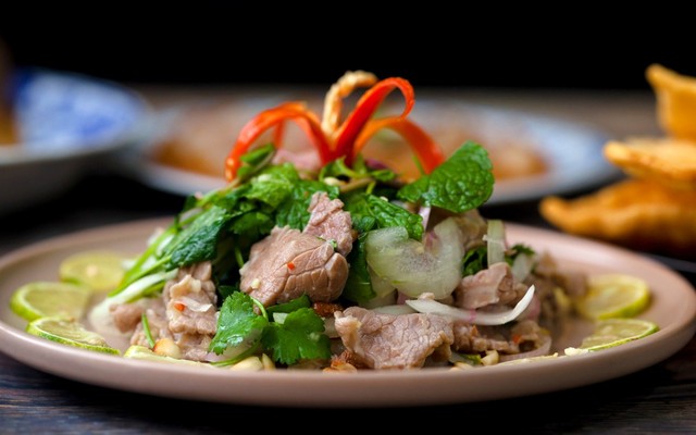 Gỏi Nhà Mẹ Bí's