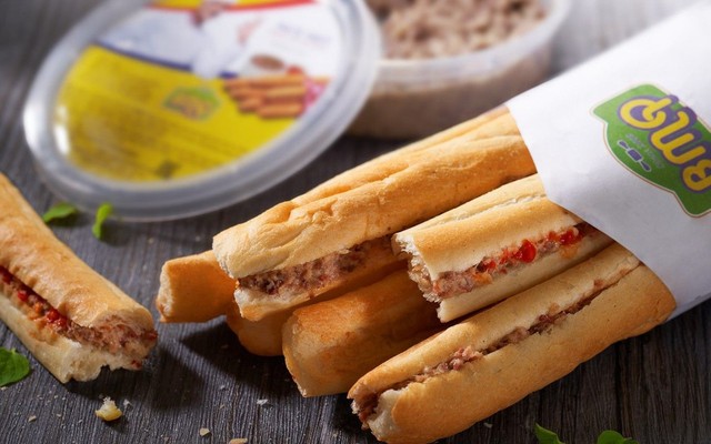 Bánh Mì Que Chip BMQ - Cách Mạng Tháng 8