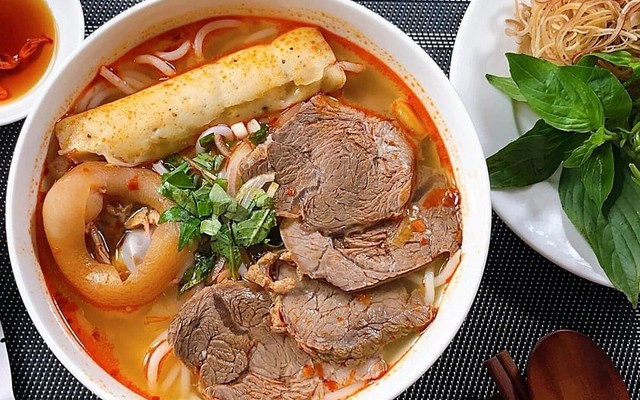 Tiệm Cà Phê & Ăn Sáng Minh Quân - Khu Quy Hoạch Phạm Hồng Thái