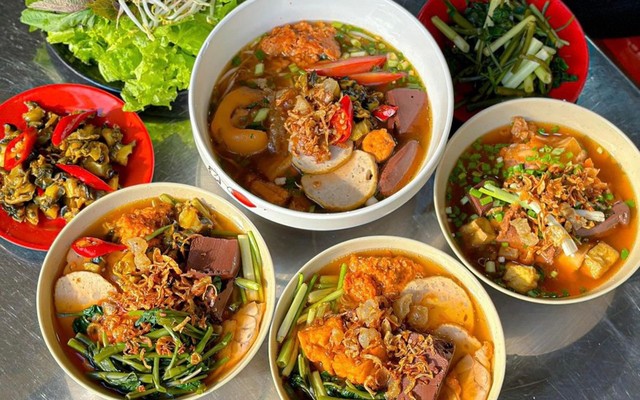Bún Riêu Cô Tuyết Trảng Dài - Bùi Trọng Nghĩa