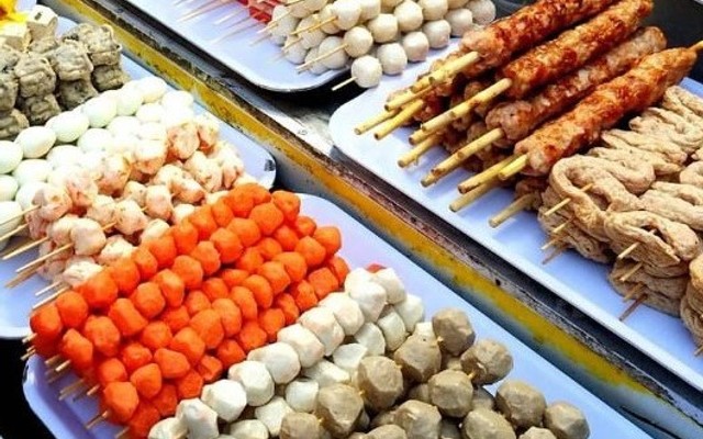 SuMi Xiên Chiên 2k - Bánh Mì Bơ, Mì Trộn & Trà Thái - Phương Mai