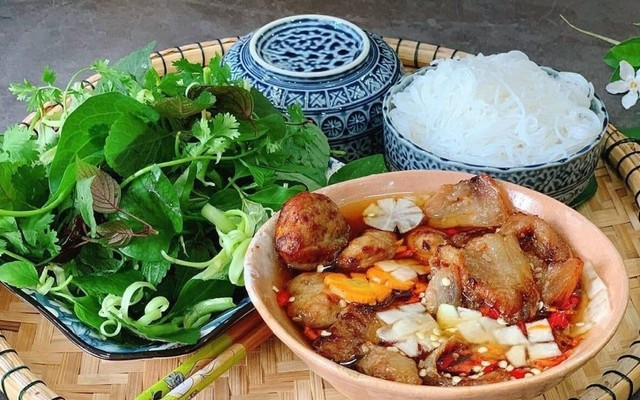 Quán 79 Bún Chả Quạt Hà Nội