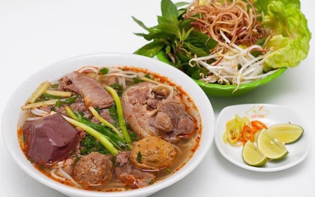 Bún Bò Bà Bớt - 49 Trần Hưng Đạo