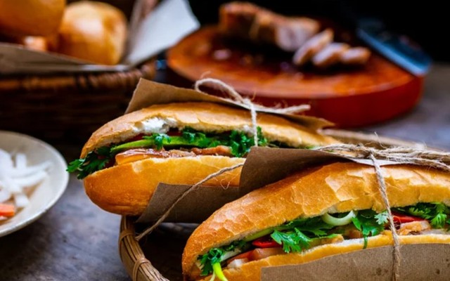 Bánh Mì Cô Mai - Bánh Mì, Cafe & Nước ép - 481 Trần Hưng Đạo