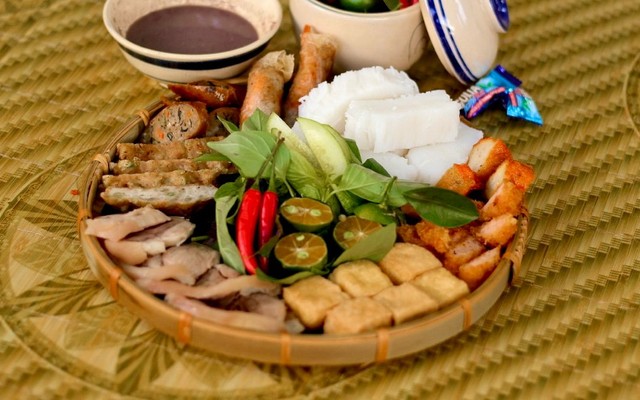 Bún Đậu Mắm Tôm Ông Năm - TCH 18