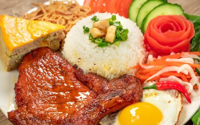 Cơm Tấm, Hủ Tiếu & Đồ Uống - Thóc Bistro SG