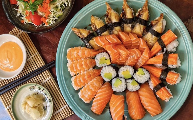 USHI WAKA MARU - SUSHI - NHẬT CHIÊU