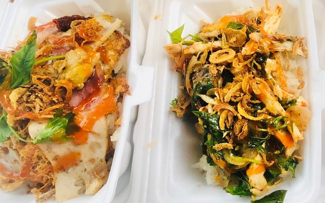 Chị Xuân - Bánh Mì & Xôi Gà Thập Cẩm - 3 Điện Biên Phủ