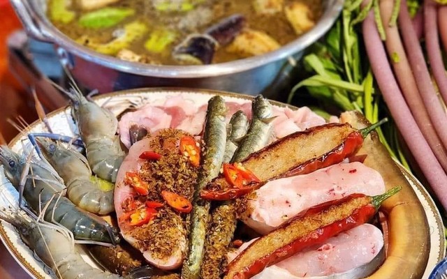 Quán Ăn Chín Hoa - Lẩu Mắm & Bánh Xèo - Khu Giảng Viên ĐHCT