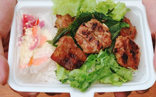 Trà Sữa Đu Đưa - Chè Thái