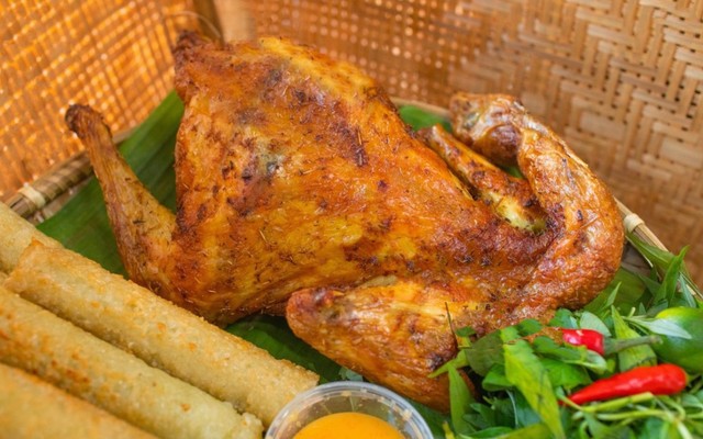 Gà Nướng Cơm Lam 5 Vị - Dương Quảng Hàm