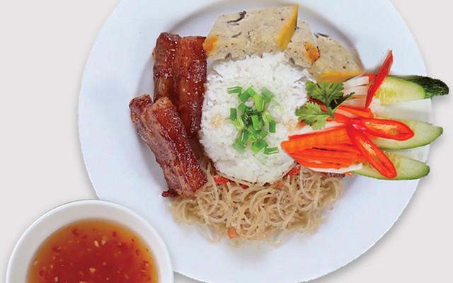 Hủ Tiếu Mực & Sườn Non - Bảo Thanh