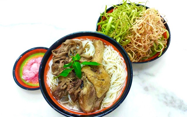 Bún Vịt Tiêu, Bún Gỏi Già Sáu Ẻm - Phú Định