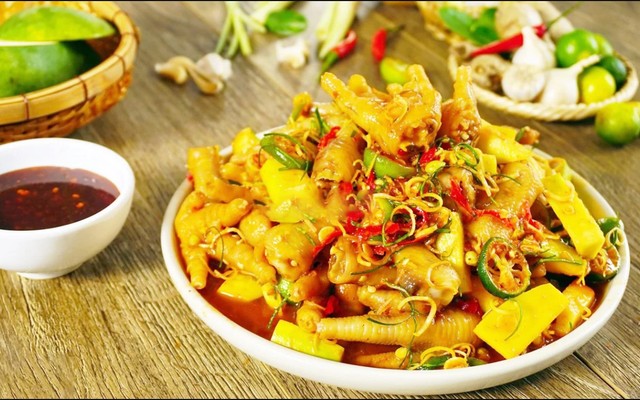 Sky Food - Chân Gà Sốt Thái & Mỳ Trộn Indomie - Phú Diễn
