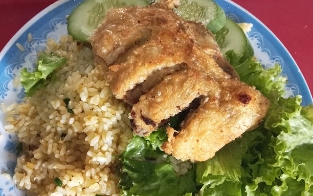 Cơm Gà Xối Mỡ Toàn - Phan Trung