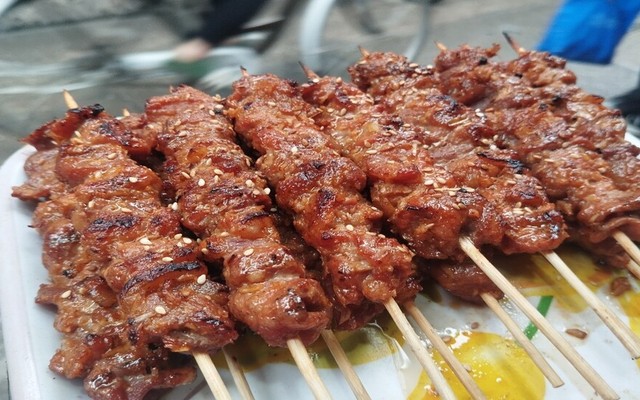 Thịt Xiên Nướng Bông Linh - Trương Định