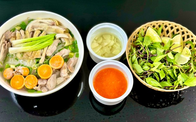 Phở Xưa - Phở Gà & Bò (Chuyên Phở - Miến Gà Ta Thả Vườn) - 148 Huỳnh Thúc Kháng