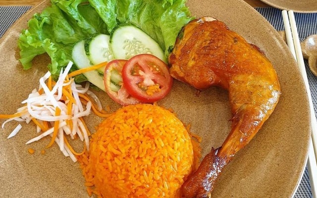 Cơm Gà Ngon - Thạch Lam