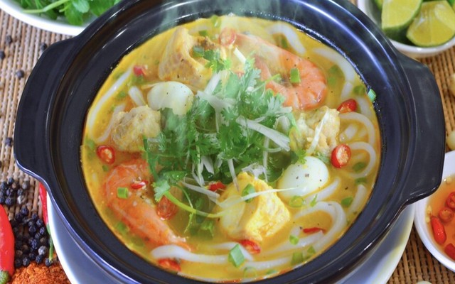 A Kay 7 - Bánh Canh Cá Lóc Huế - 111B7 Tô Hiệu