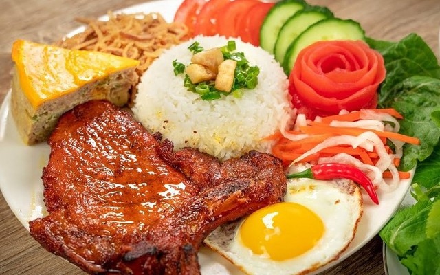 Cơm Tấm Đêm - 175 Trần Bình Trọng