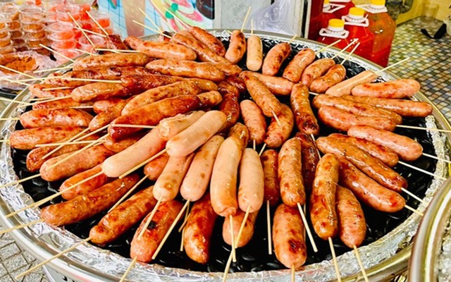 Tiệm Nhà Nhi - Phan Bội Châu