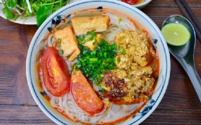 QNaNa - Bún Riêu - Đường 3 Tháng 2
