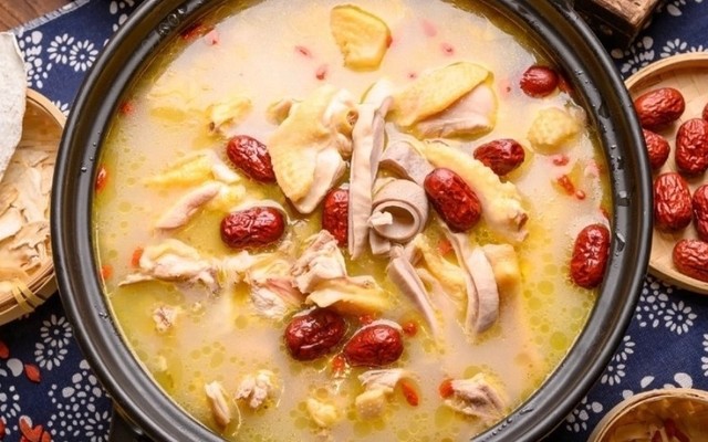 Triệu Ký Quảng Đông - Sủi Cảo, Cơm Chiên Dương Châu & Cơm Chiên Cá Mặn - Đỗ Năng Tế