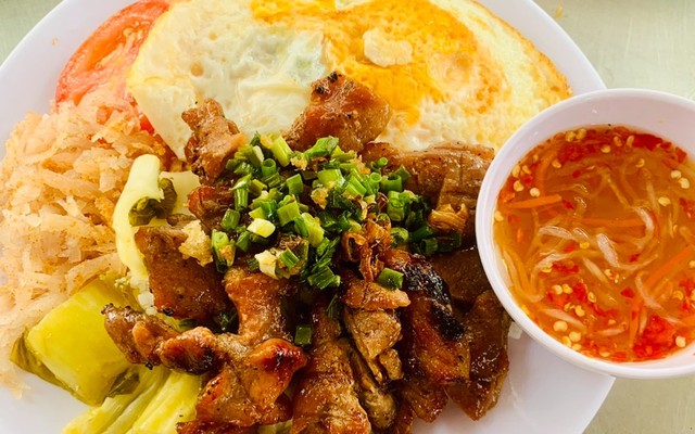 Cơm Tấm - Bún Thịt Nướng Ù