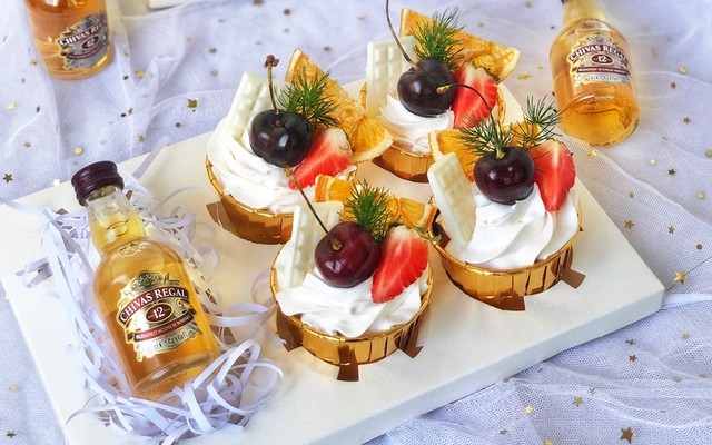 Sóc Nâu - Cake And Coffee - Trưng Nữ Vương