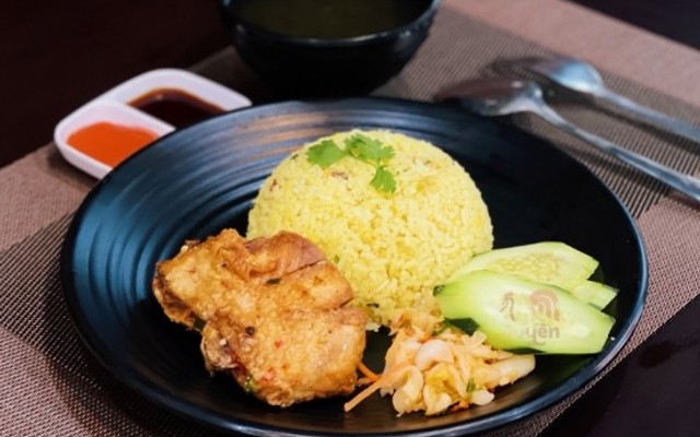 Duyên - Cơm Gà Xối Mỡ - Hoàng Diệu