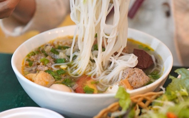 Bún Riêu Đăk Lăk - Bin Báo - 38A Trần Bình Trọng