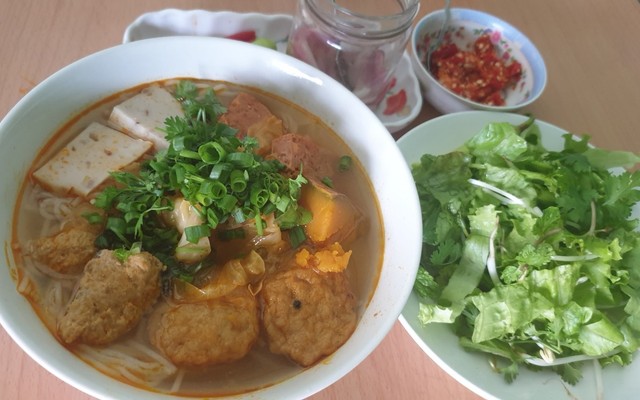 Cô Trâm - Bún Chả Cá - Mẹ Nhu