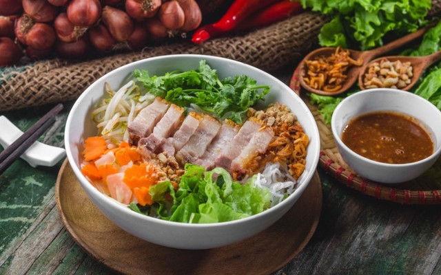 Bé My - Bún Mắm, Bún Chả Cá & Bánh Bèo - Khúc Hạo
