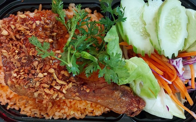 Cơm Gà Da Giòn 121 - Hồng Lạc