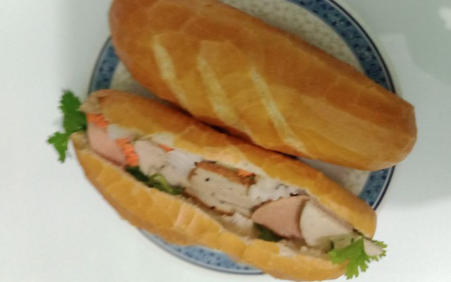 Quán Cô Tiên - Bánh Mì Patê Chay - Lê Lai