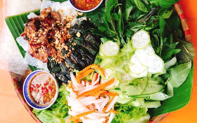 Huyền - Nem Nướng & Bò Lá Lốt - Khu Phố 1