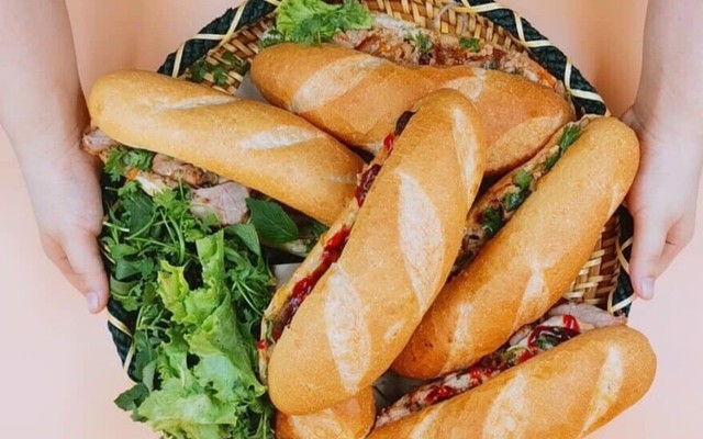 Bing - Bánh Mì & Xôi - Định Công