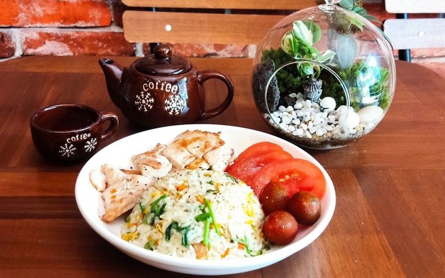 Vân Coffee & Food - Cơm Chiên & Mì Xào - Đường Số 7