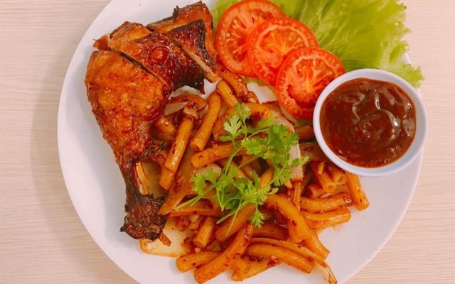 Tiểu Nhị Quán - Cơm Gà, Cơm Phần & Mì Xào