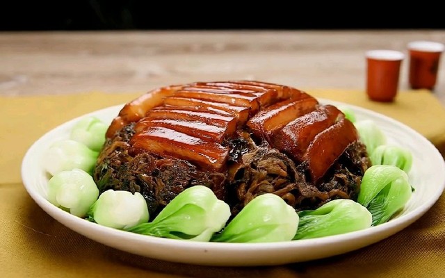 Xôi Thịt Khâu Nhục - Ăn Vặt - Lạch Tray