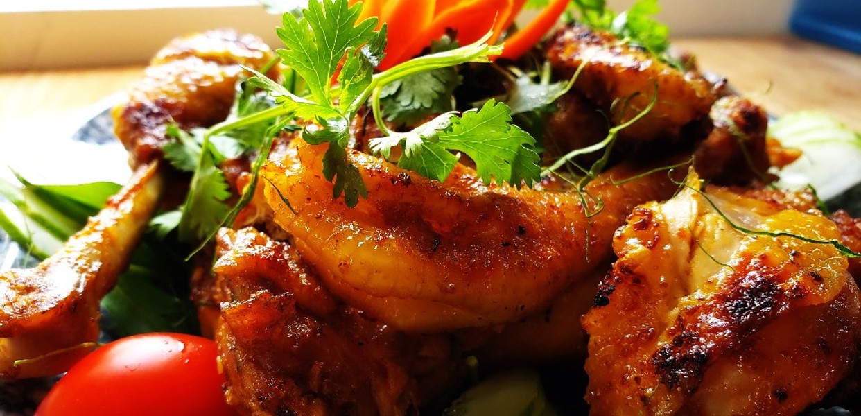 KHÔNG GIAN ẤM CÚNG CỦA QUÁN VŨ BẾP TRÊN ĐƯỜNG NGUYỄN VĂN LINH THÀNH PHỐ HUẾ