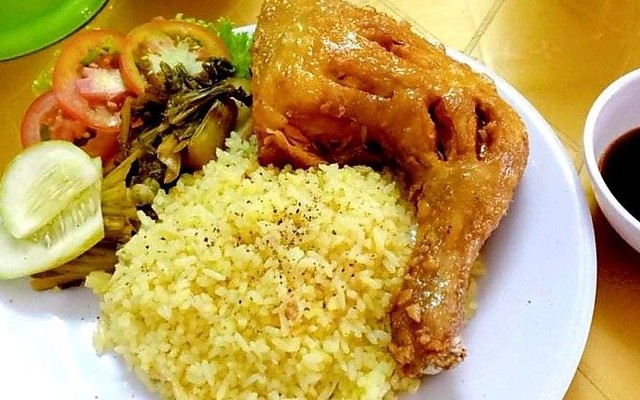 Cơm Gà Xối Mỡ Chị Tống - Cơm Gà Xối Mỡ - Bùi Đình Túy