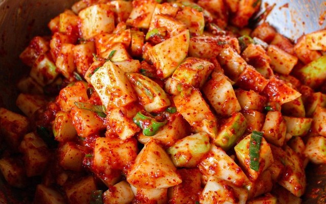 Kimchi Korean Food - Cơm Cuộn, Mì Đen & Thịt Nướng - Lê Văn Lương
