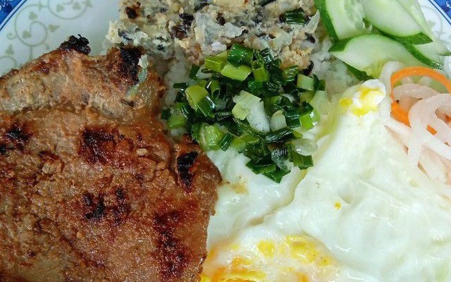 Quán Cô Sáu - Cơm Tấm - An Nhơn