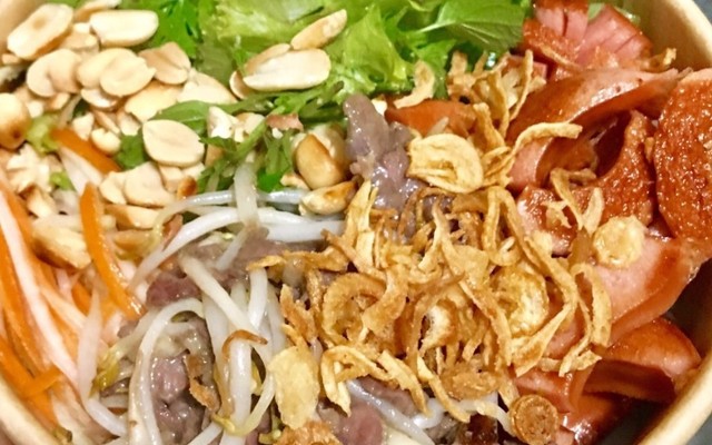 Phương Anh - Bún Trộn, Nem Nướng Nha Trang & Nem Lụi